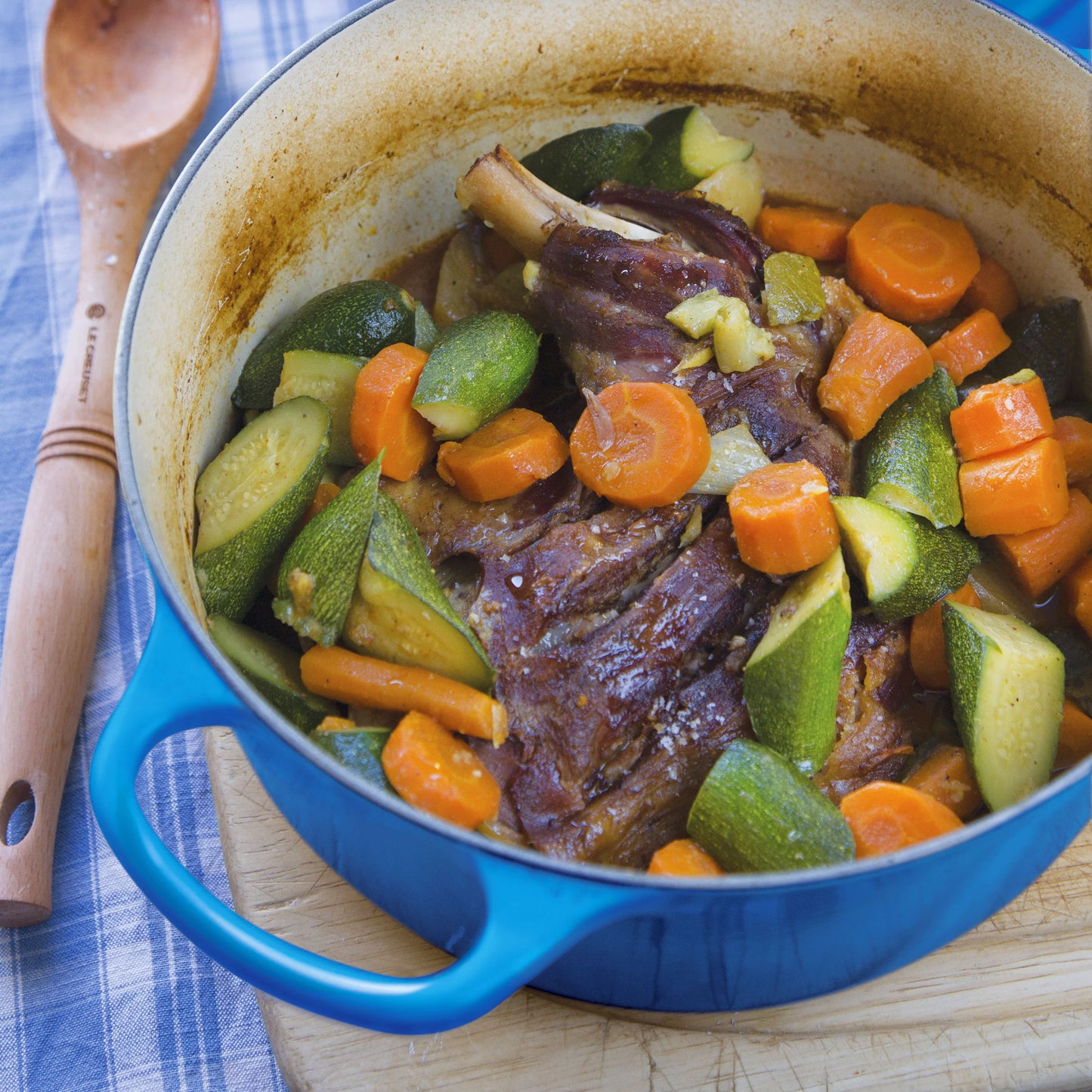 2026 Le Creuset Signature Cocotte Ronde en Fonte Émaillée 13,25 Quart – Couleur Marseille