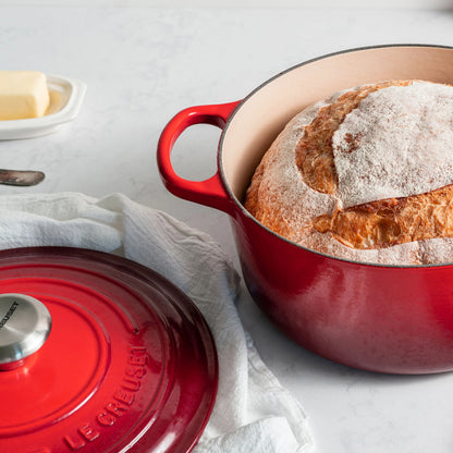 2026 Le Creuset Signature Cocotte en Fonte Émaillée 2 Quart – Couleur Cerise