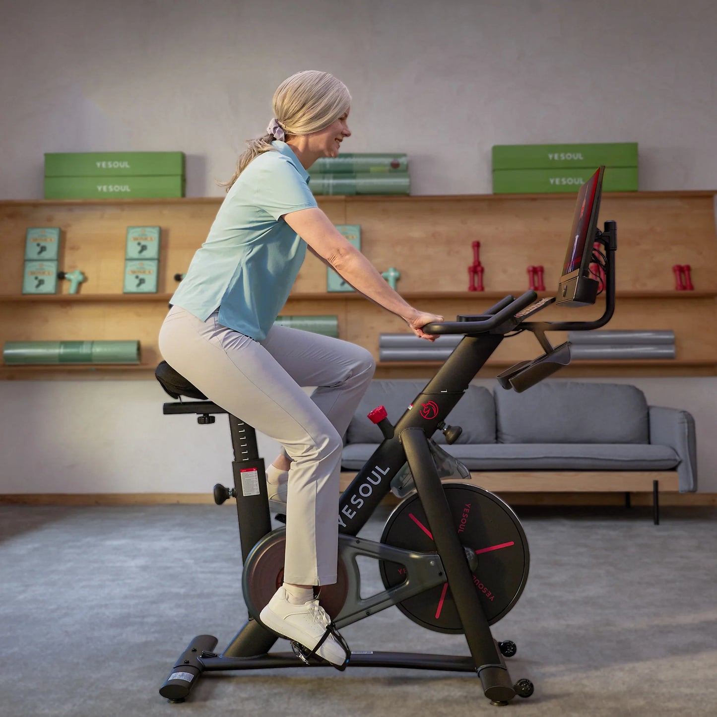 2026 Yesoul G1M Plus Vélo Stationnaire Connecté avec Écran 21,5" Full HD – Vélo Intelligent avec Résistance Magnétique Silencieuse et Son Immersif