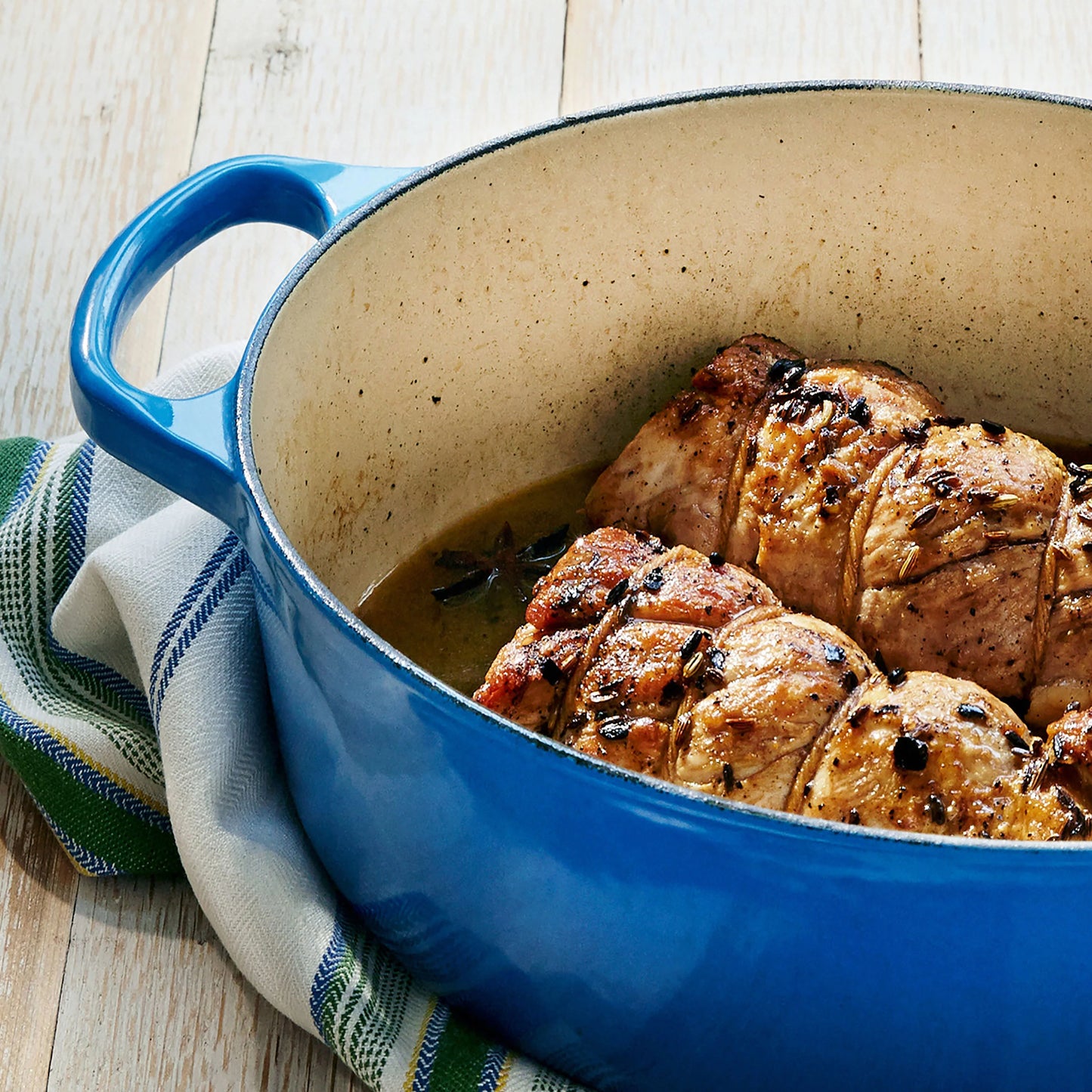 2026 Le Creuset Signature Cocotte Ronde en Fonte Émaillée 13,25 Quart – Couleur Marseille