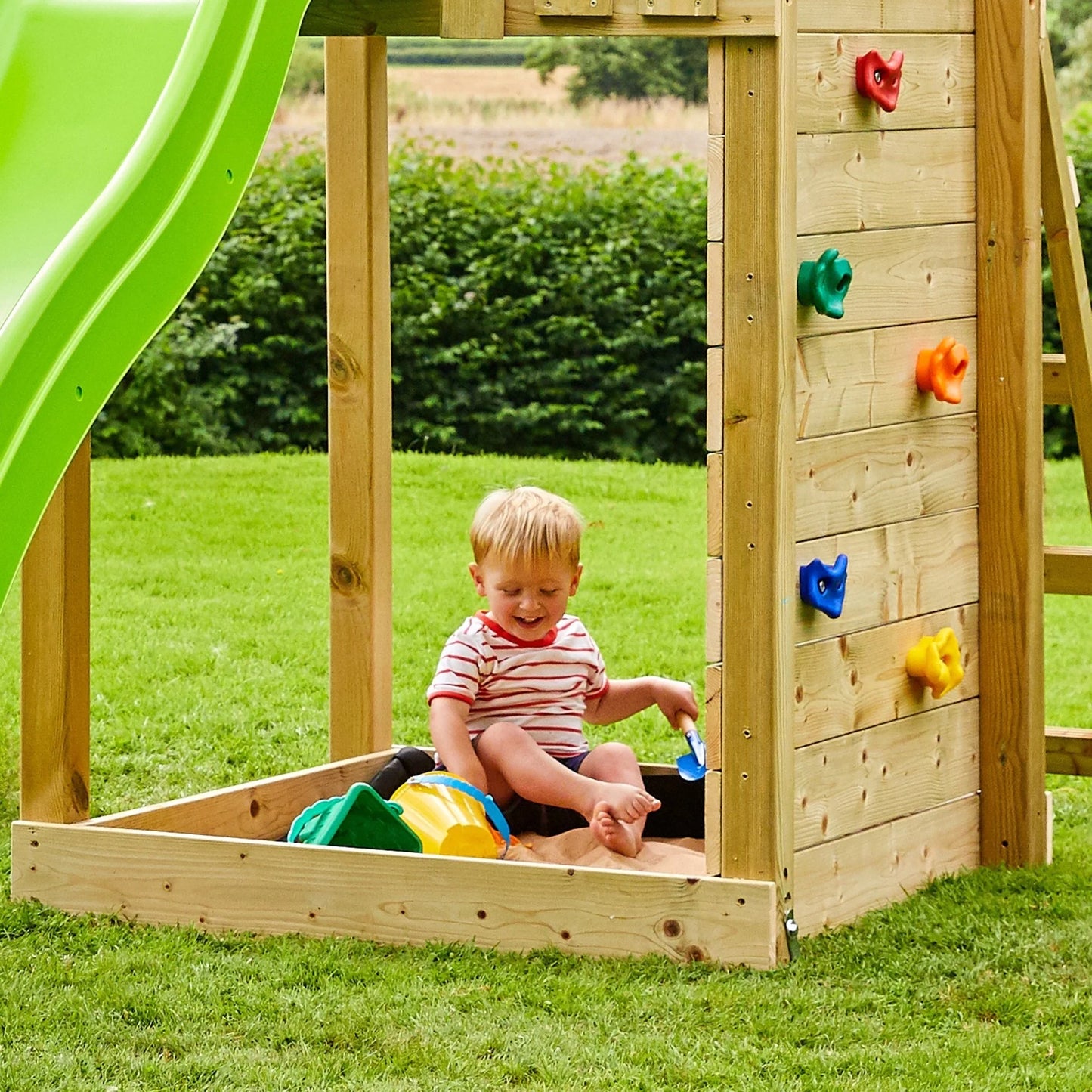 Structure d’escalade en bois TP Skywood avec toboggan ondulé - certifiée FSC®