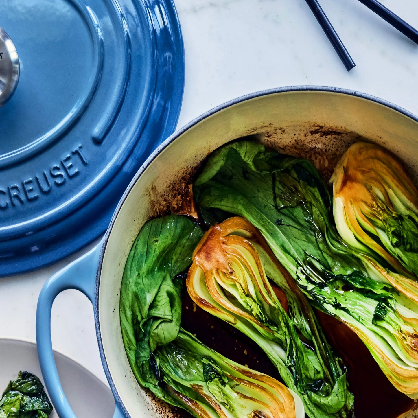 2026 Le Creuset Signature Cocotte Ronde en Fonte Émaillée 13,25 Quart – Couleur Marseille
