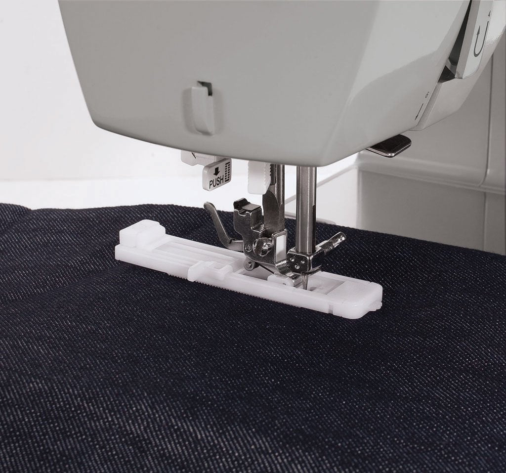 2026 Macchina per cucire Heavy Duty 4423 -