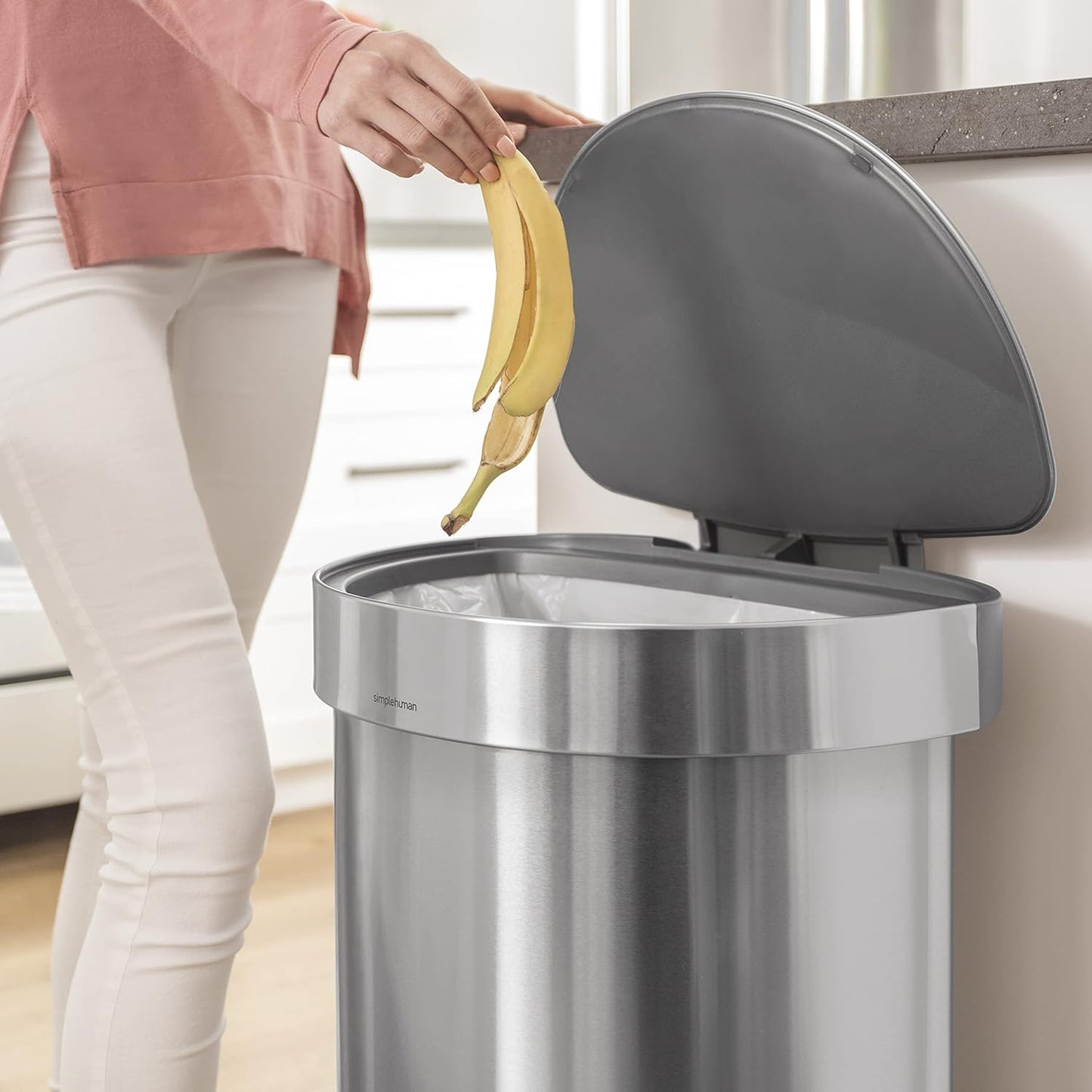 2026 Simplehuman Poubelle de Cuisine Semi-Ronde à Ouverture au Pied 60 Litres avec Couvercle à Fermeture Douce, Acier Inoxydable Brossé