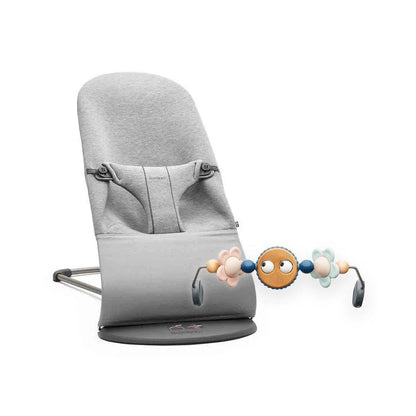2026 BabyBjörn Transat Bliss avec Barre de Jeux – Gris Clair