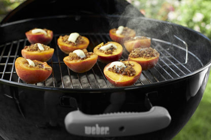 2026 Weber Classic Kettle 57 cm – Barbecue à Charbon, Grille Acier Triple Couche, Édition Limitée