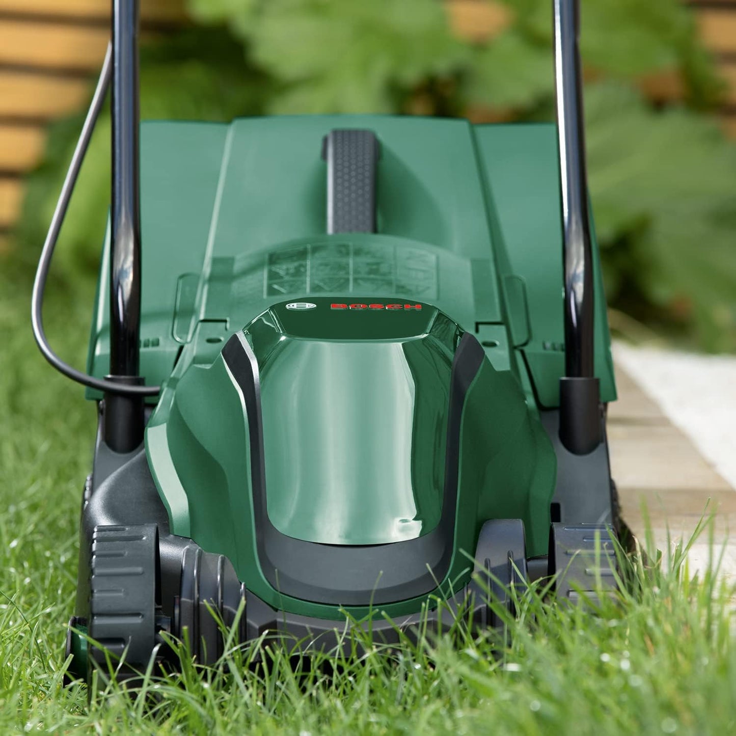 Bosch tondeuse à gazon sans fil CityMower 18V-32-300 (18 V, 1x batterie 4,0 Ah, Moteur Brushless, largeur de coupe : 32 cm, tond jusqu’à 300 m², dans une boîte en carton)