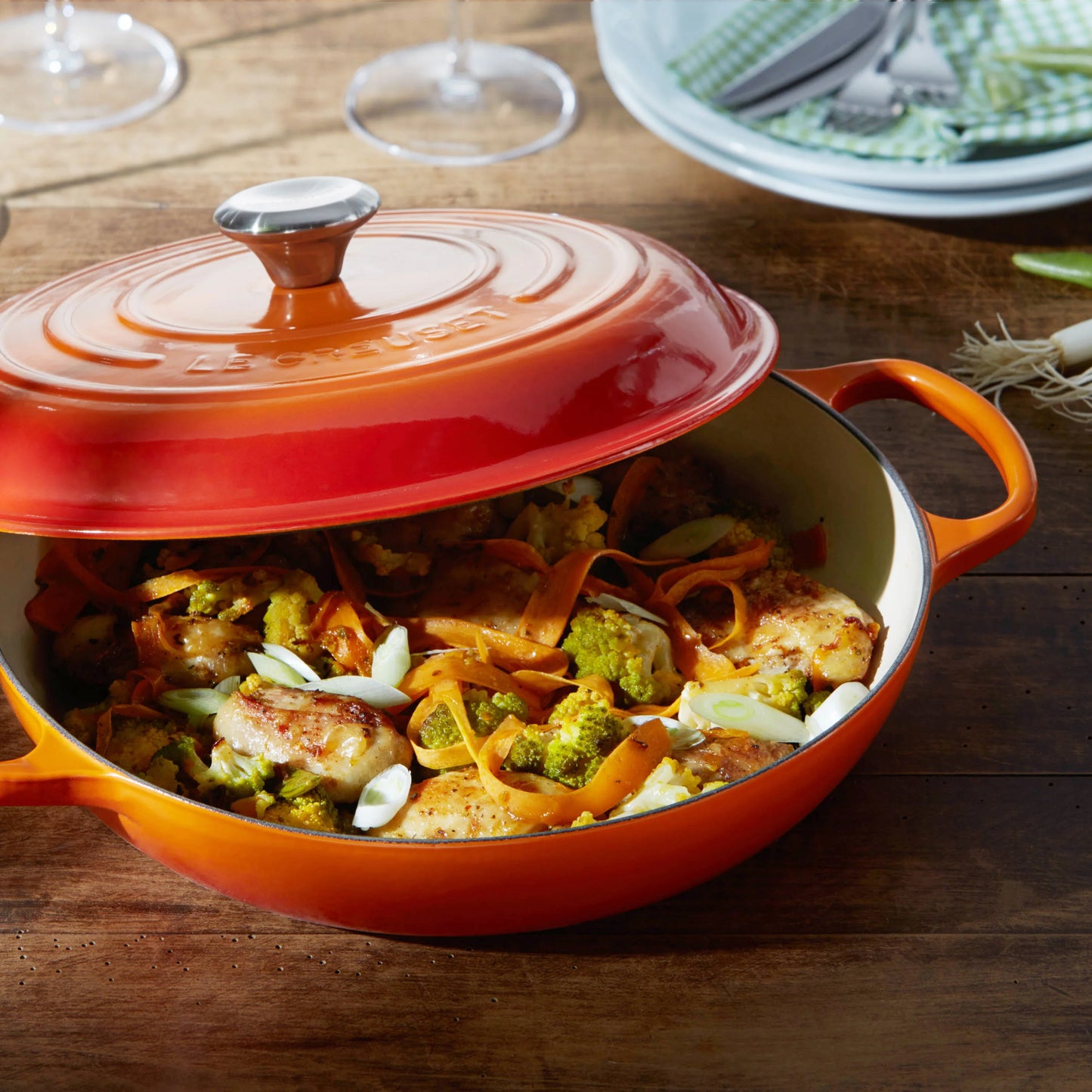 2026 Le Creuset Signature Cocotte en Fonte Émaillée 5 Quart – Couleur Flamme